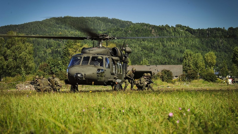 The Austrian Armed Forces practise the basics of airmobile operations (Bild: Michael Steinberger/Bundesheer)