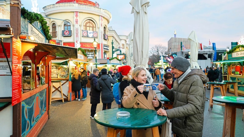 Die Anzahl an Punschsorten ist groß. Und schmeckt. (Bild: Holl Reinhard/Reinhard Holl)