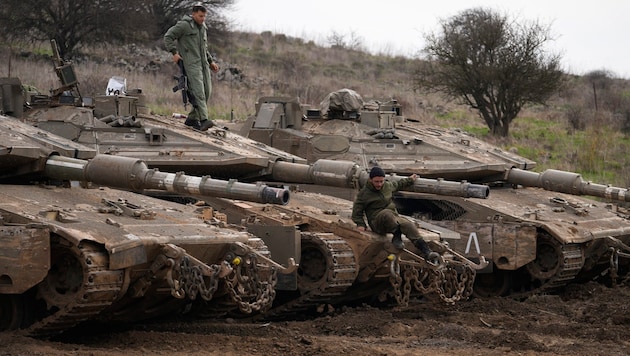 Israels Luftwaffe greift seit Jahren immer wieder in Syrien an, meist, um Waffenschmuggel an die libanesische Hisbollah-Miliz zu unterbinden. (Bild: AP)