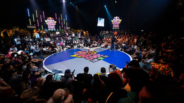 The preliminary round competition already drew in the crowds.