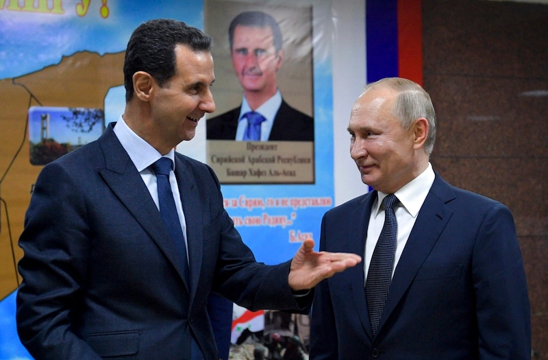 Assad und seine Familie erhielt laut Angaben russischer Medien „politisches Asyl“ in Putins Reich. (Bild: AP)