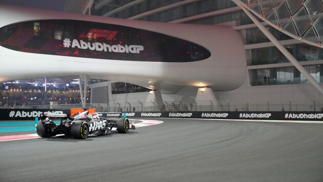 Nico Hülkenberg kassiert in Abu Dhabi eine Strafe. (Bild: Copyright 2024 The Associated Press. All rights reserved)