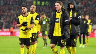 Dortmunds Marcel Sabitzer (2. von re.) ließ gegen Borussia Mönchengladbach gute Chancen liegen.