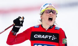 Rückkehrerin Therese Johaug dominiert in Lillehammer klar.