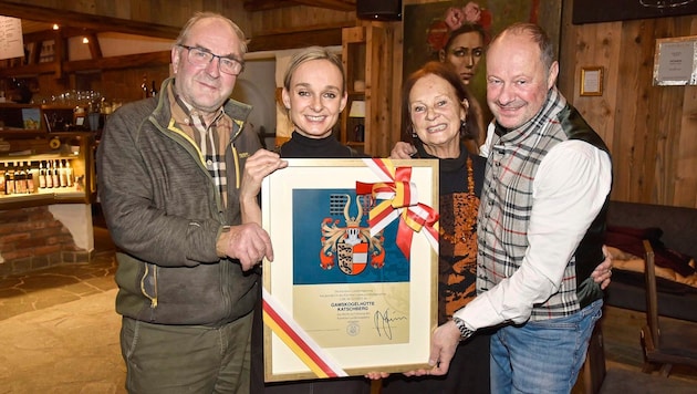 The Strafner/Aschbacher family, who run the business, are delighted with the state's recognition. They have been shaking up Katschberg for many decades. (Bild: Roland Holitzky)