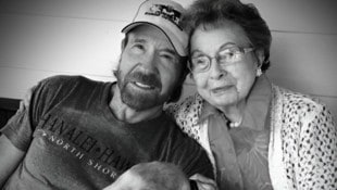 Chuck Norris‘ Mama ist mit 103 Jahren gestorben. Auf Instagram widmete der Actionstar seiner Mutter liebevolle Zeilen. (Bild: instagram.com/chucknorris)