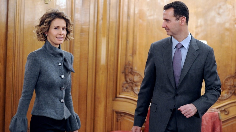 Archive photo from 2010: Asma and Bashar al-Assad during a visit to Paris (Bild: AFP)