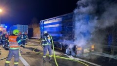 Die Einsatzkräfte konnten den Brand rasch löschen. (Bild: Werner Kerschbaummayr)