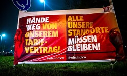 Im Tarifkonflikt beim kriselnden Autobauer Volkswagen hat auch die vierte Verhandlungsrunde ...