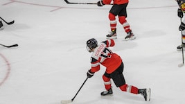 Ian Scherzer im Einsatz für Österreichs U20-Team (Bild: ÖEHV/Tobias Steiner)