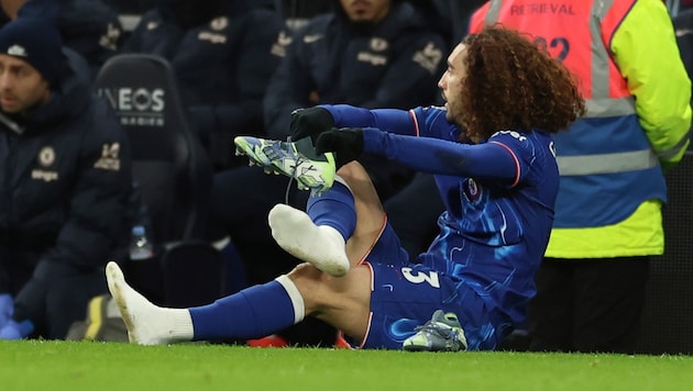 Marc Cucurella changed his boots early in the game. (Bild: Copyright 2024 The Associated Press. All rights reserved)