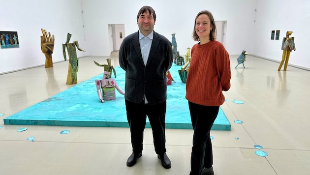 Caroline Mesquita with curator Jan Tappe (Bild: Christoph Hartner)