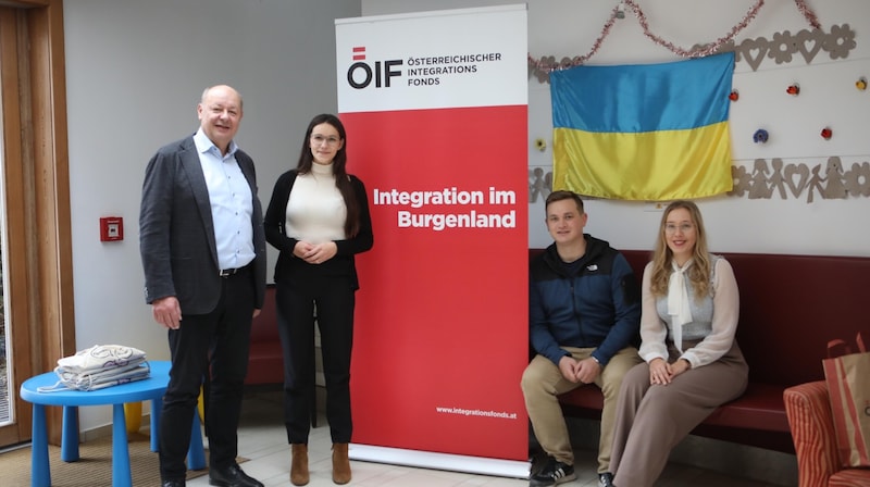 Johannes Wallner (Senecura), Cristina-Izabela Apostol (Integrationszentrum), Konstantin Bank (ÖIF), Tamara Hildner (Team Berufschancen). (Bild: Carina Fenz)