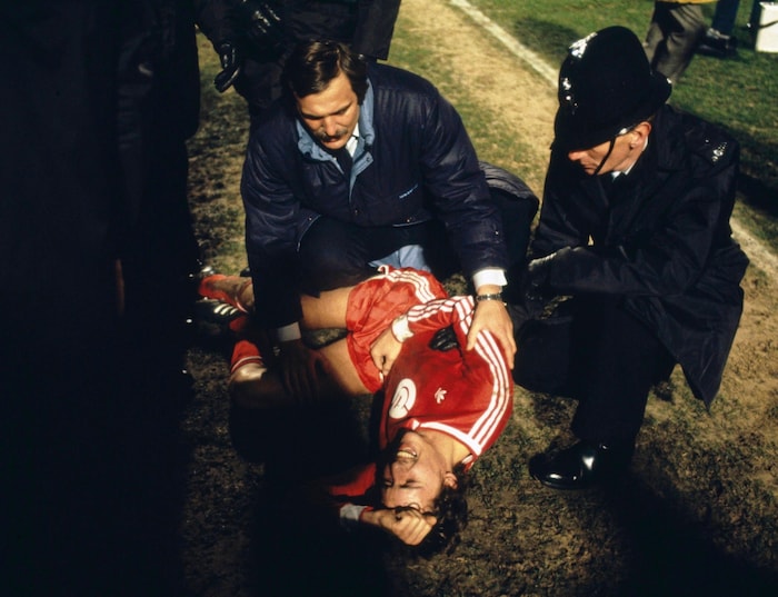 Peter Pacult wurde beim Abgang attackiert