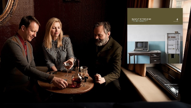 Der Whisky wärmt im Winter noch immer am besten – direkt danach kommt „The Night“, das neue Album von Saint Etienne. (Bild: Krone KREATIV/Heavenly Recordings, Paul Kelly)