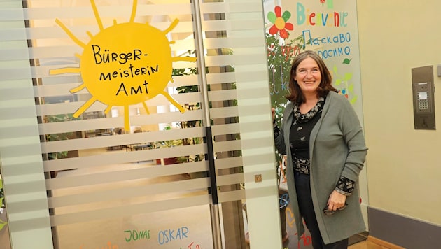 Very friendly: the entrance to the mayor's office was designed by children. (Bild: Jauschowetz Christian)