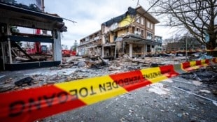 Sechs Menschen waren bei dem Hauseinsturz nach einer verherrenden Explosion in Den Haag ums ...
