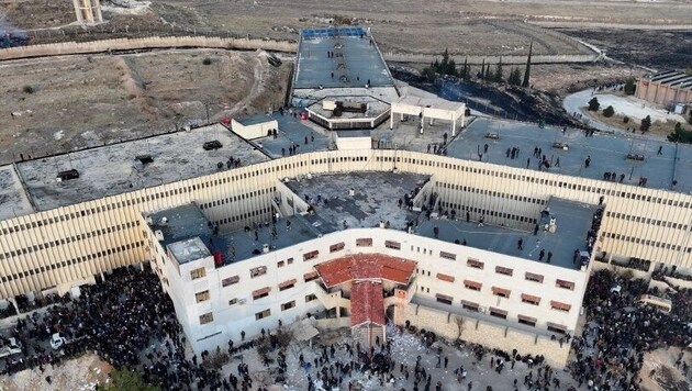 Saidnaya prison after its liberation in Syria (Bild: AFP)