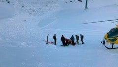 Ein Hubschrauber musste den 51-Jährigen bergen. (Bild: ZOOM Tirol/Krone KREATIV)