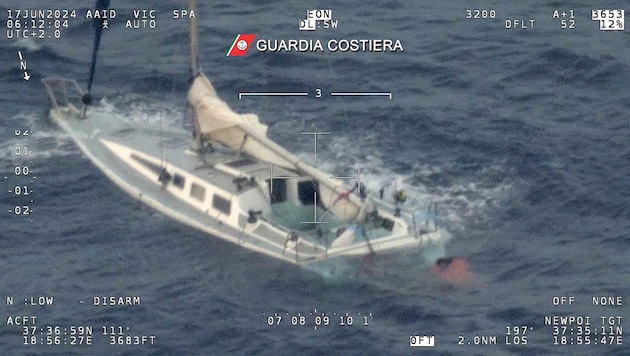 Das Kind kam am Mittwoch um 6 Uhr in Lampedusa an. (Bild: AFP (Archivbild Schiffbruch Juni 2024))