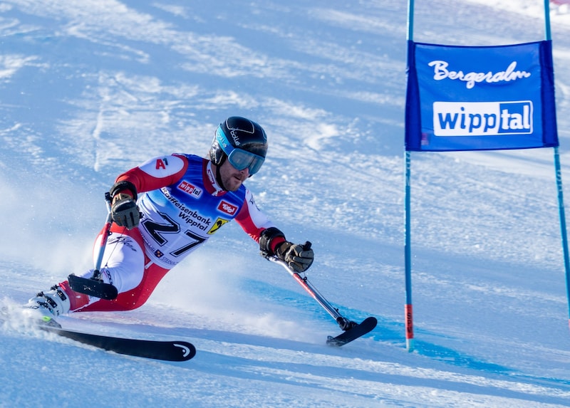 Thomas Grochar auf dem Weg zum Sieg im Super-G. (Bild: ÖSV/ CLEMENS DERGANC)