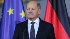 Deutschlands Bundeskanzler Olaf Scholz (SPD) hat am Mittwoch die Vertrauensfrage beim Bundestag beantragt. (Bild: AP/The Associated Press)