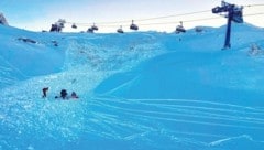 Das Schneebrett löste sich im freien Skigebiet. (Bild: ZOOM Tirol)