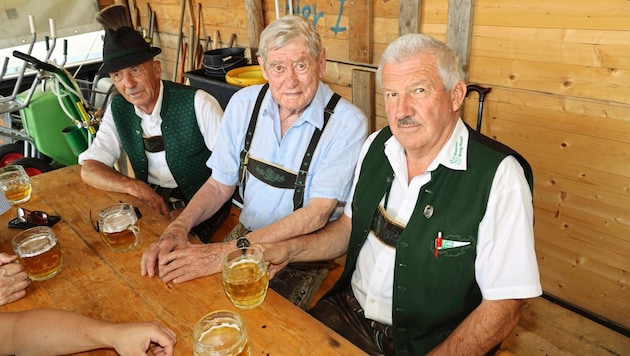 Hannes Androsch on friendly terms at the Altaussee Kirtag 2024. (Bild: Jauschowetz Christian)