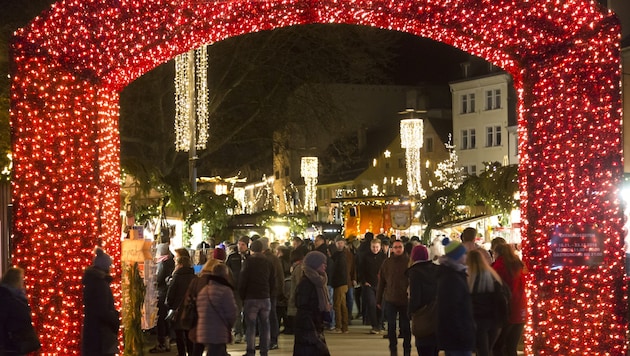 Der Bregenzer Weihnachtsmarkt hat bereits seit 15. November geöffnet – für Stefan Vögel ist das zu viel der „Besinnlichkeit“. (Bild: Mathis Fotografie)