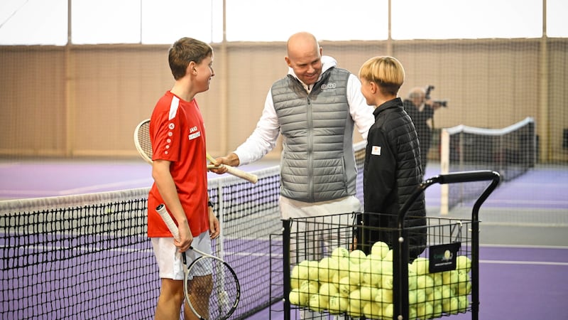 Coach Waber mit Fabian Leitner und Luca Sageder, die in der U12 stark sind. (Bild: Markus Wenzel)