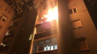 In der Grazer Bahnhofstraße brach Freitagfrüh ein Feuer aus.