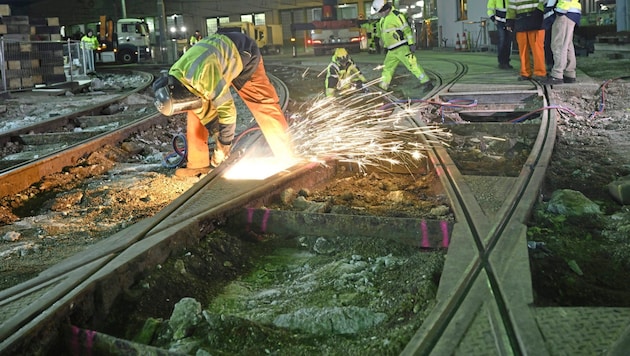 Die Schienen im Straßenbahn-Netz sind marode und werden deshalb modernisiert. (Bild: Johannes Zinner)