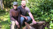 Vater und Sohn retteten ein zweijähriges Mädchen über einen Kanaldeckel aus einem unterirdischen ...