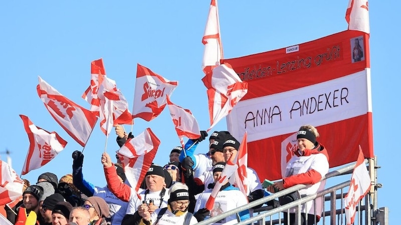 Anna Andexer Fanclub war völlig aus dem Häuschen. (Bild: Kronen Zeitung/Christof Birbaumer)