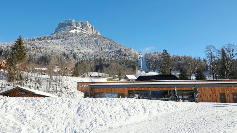 Im Salzkammergut (hier mit Blick auf den Loser) darf man sich in den nächsten Tagen auf weiteren Neuschnee freuen. (Bild: Jauschowetz Christian)