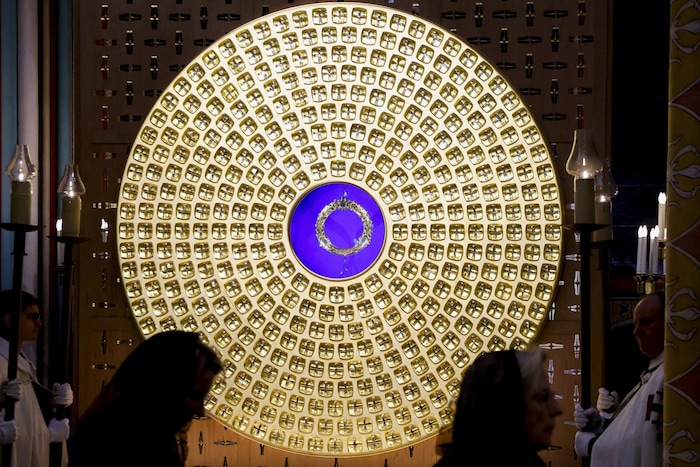 In diesem Schrein wird die Dornenkrone nun zu besichtigen sein.