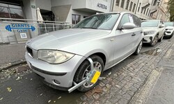 Weil wiederholt nicht gezahlt wurde, musste die Kralle montiert werden.
