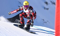 Jakob Dusek triumphiert in Cervinia.