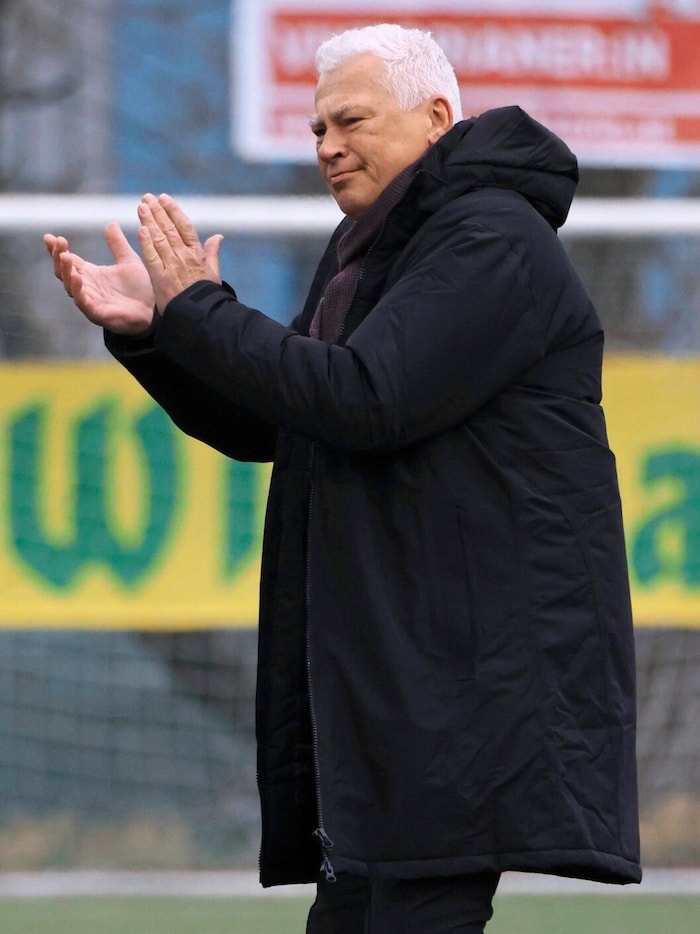 Viktoria-Trainer Toni Polster.