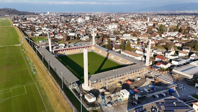 Das Stickerdorf Lustenau wird im kommenden Jahr über 31 Millionen Euro investieren. Eines der größten Vorhaben ist die Fertigstellung des neuen Fußballstadions. (Bild: Marktgemeinde Lustenau)