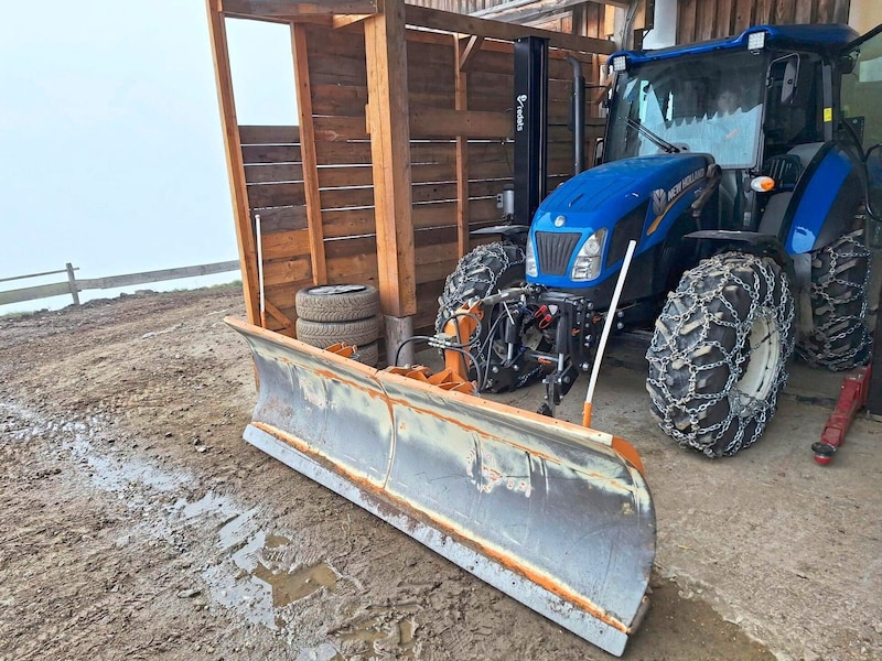 Ein gebrauchter Traktor konnte angeschafft werden. (Bild: Christa Blümel)