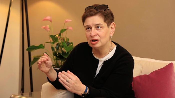 Nina Chruschtschowa ist Urenkelin des Sowjetführers Nikita Chruschtschow.