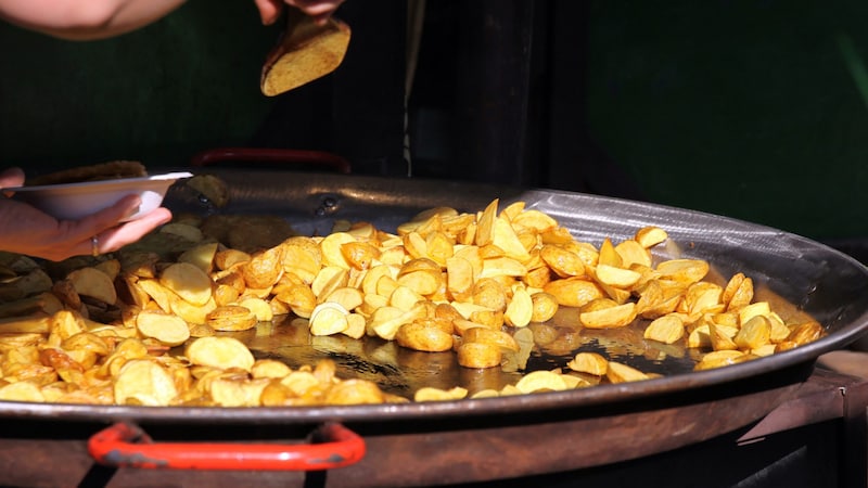 Bratkartoffeln oder gegrilltes Gemüse sind eine bessere Wahl als Bosna, Langos, Käsespätzle & Co.. (Bild: stock.adobe.com)