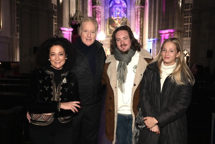 Die Familie im Publikum: Wussow mit ihrem Gatten Albert Fortell und den Kindern Nikolaus und ...