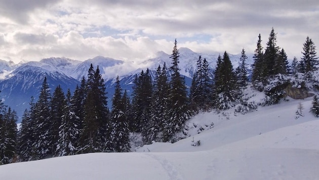 Blick von der Rauthhütte am Fuß der Hohen Munde Richtung Süden in die Stubaier Alpen – hier könnten am Freitag noch 20 Zentimeter Schnee dazu kommen. (Bild: Peter Freiberger)