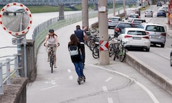 Auf dem E-Scooter ohne Helm in vollem Karacho durch den Verkehr – das soll es bald nicht mehr ...