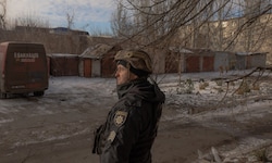 Mittlerweile sind schon 300 russische Soldaten in die ukrainische Stadt Pokrowsk eingedrungen.