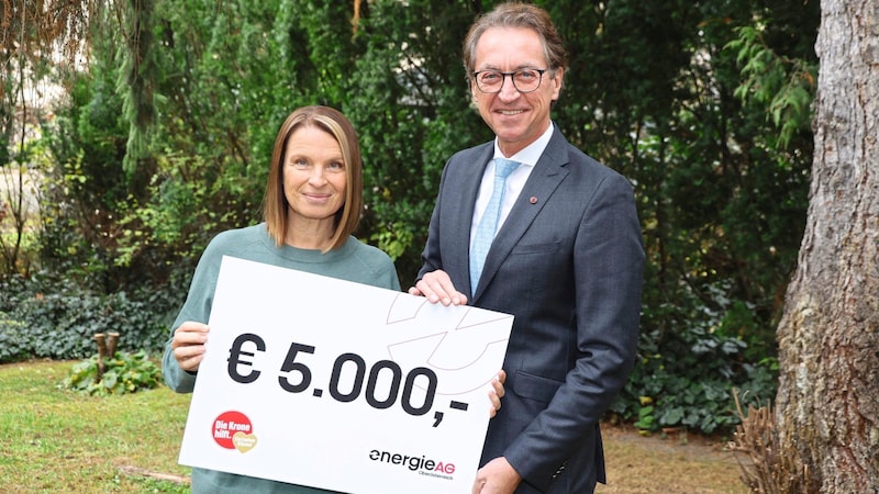 Barbara Stöckl und Leonhard Schitter, CEO Energie AG Oberösterreich. (Bild: Zwefo)