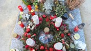 Das auf dem Grab platzierte Hochzeitsfoto von Simone und Richard Lugner wurde zerstört. 