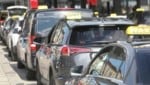 Taxifahrer haben es oft nicht leicht. So auch ein Lenker am Freitag in der Wiener Landstraße ...